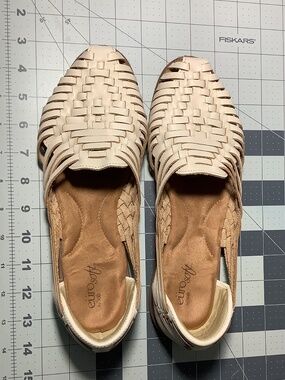 EuroSoft Women Shoes, Size 8M, Cream, Genuine Leather